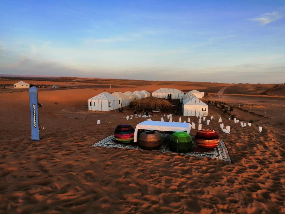 Hotel Luxury Camp & Activities à Merzouga Extérieur photo