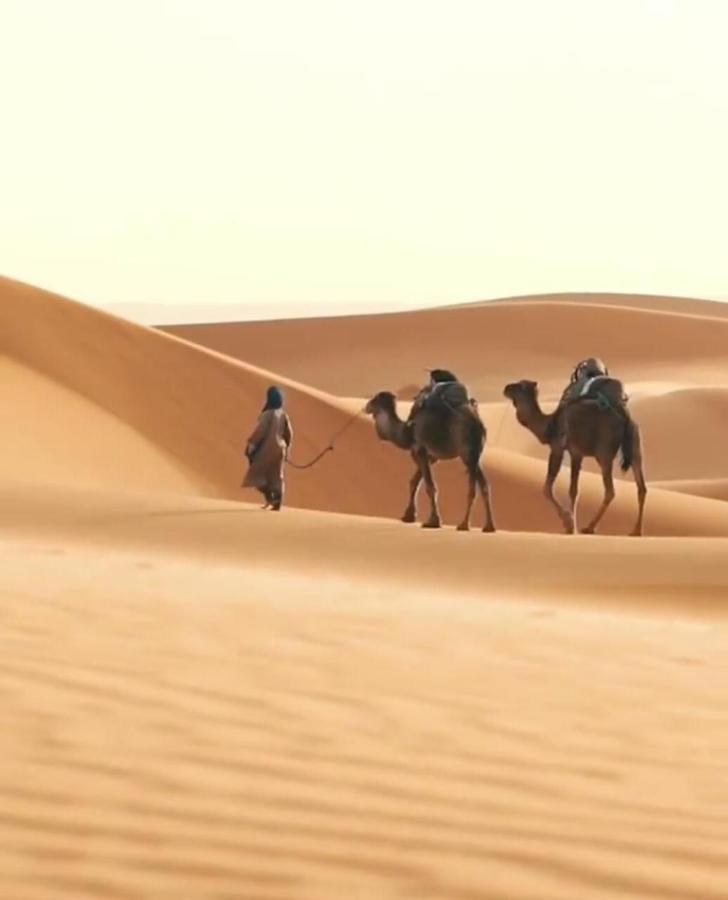 Hotel Luxury Camp & Activities à Merzouga Extérieur photo