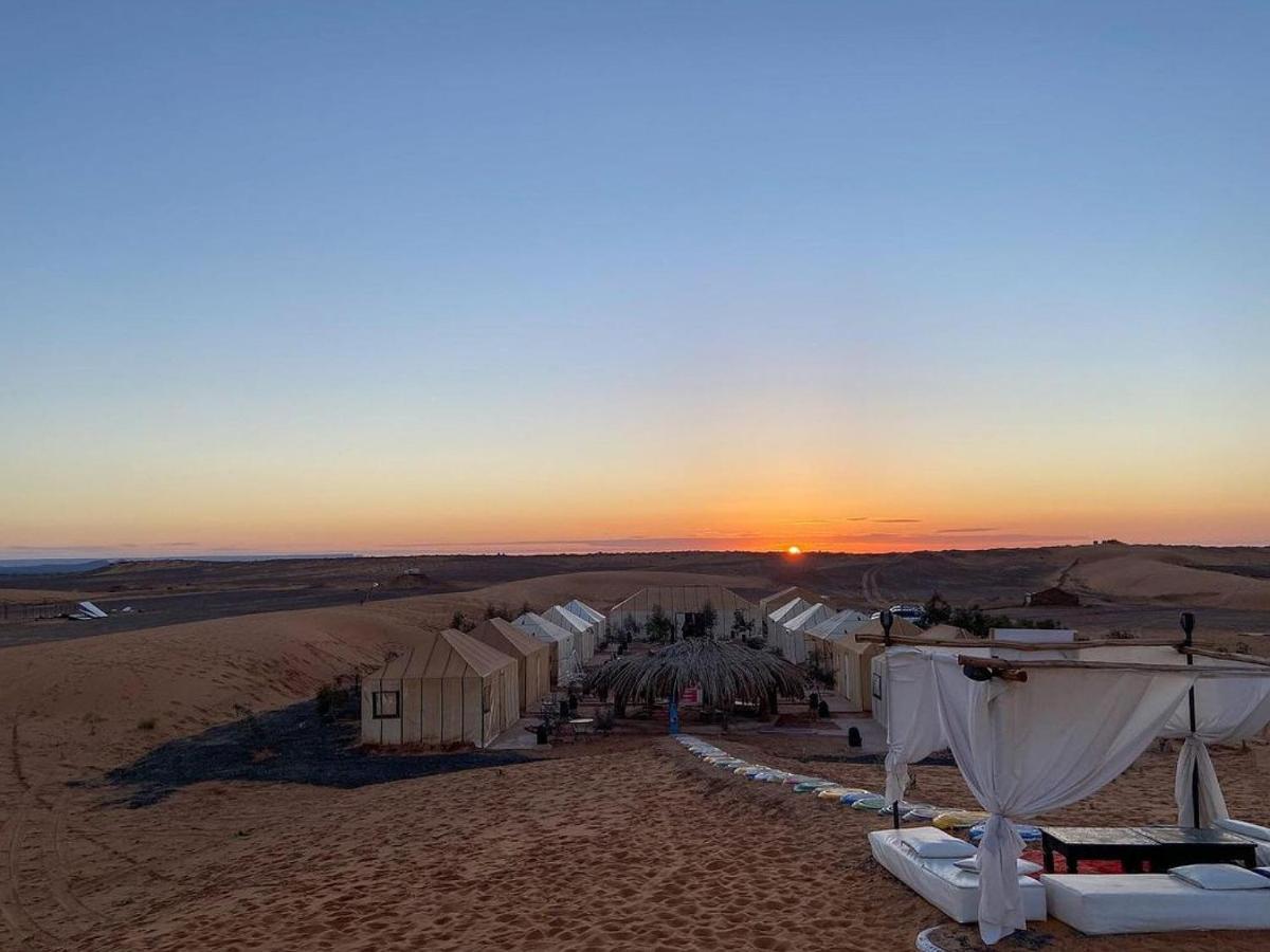 Hotel Luxury Camp & Activities à Merzouga Extérieur photo