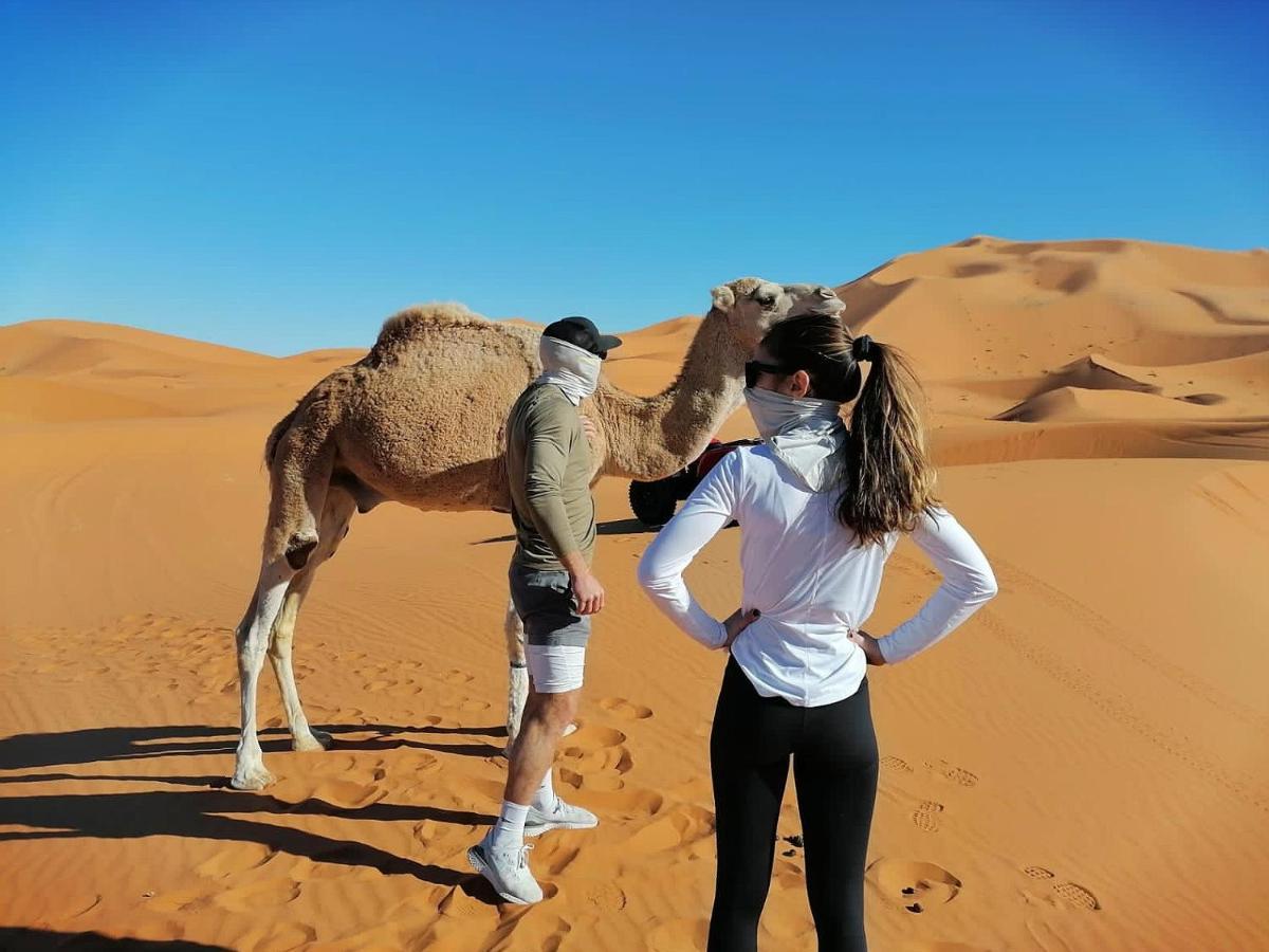 Hotel Luxury Camp & Activities à Merzouga Extérieur photo
