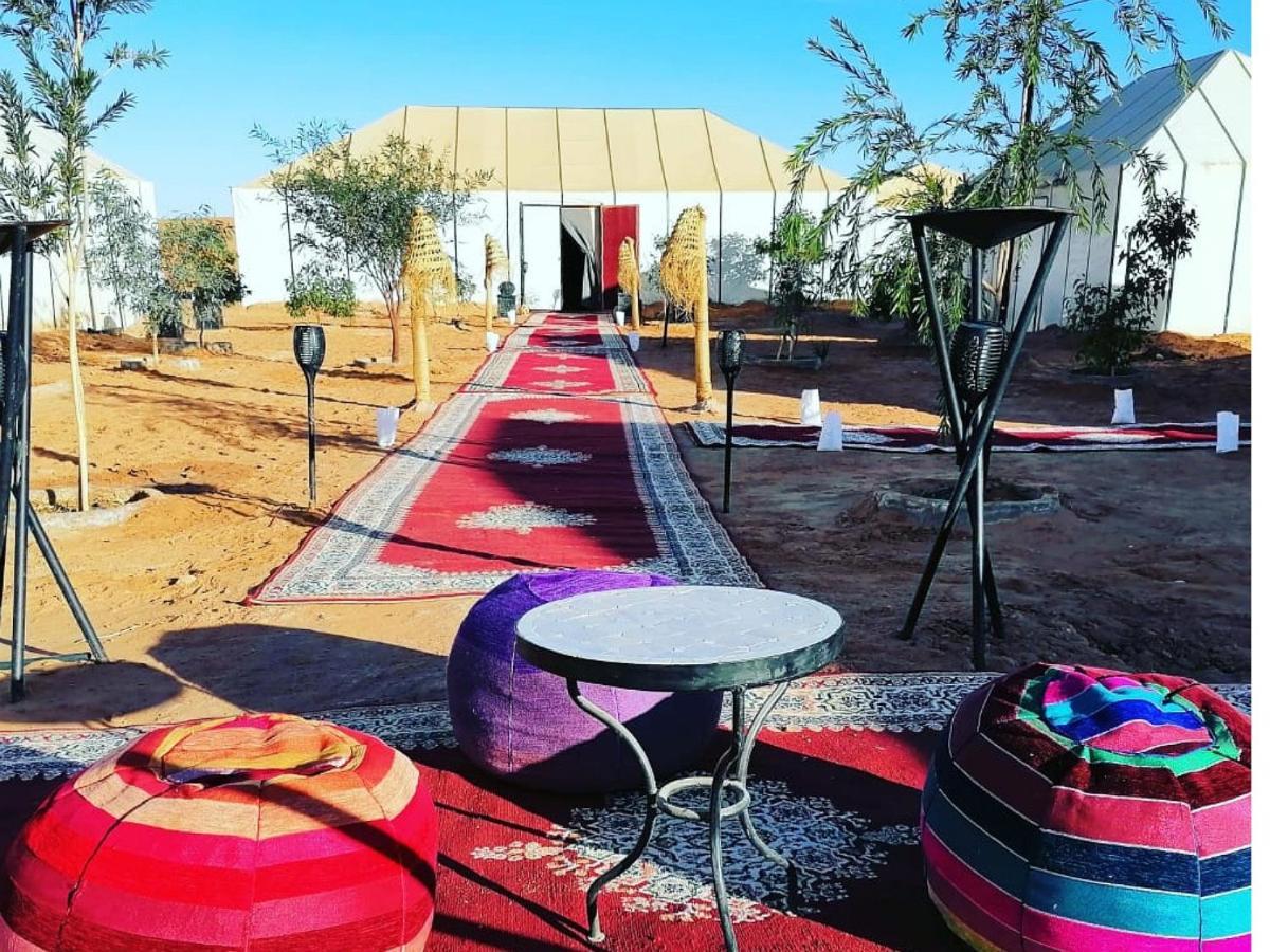 Hotel Luxury Camp & Activities à Merzouga Extérieur photo