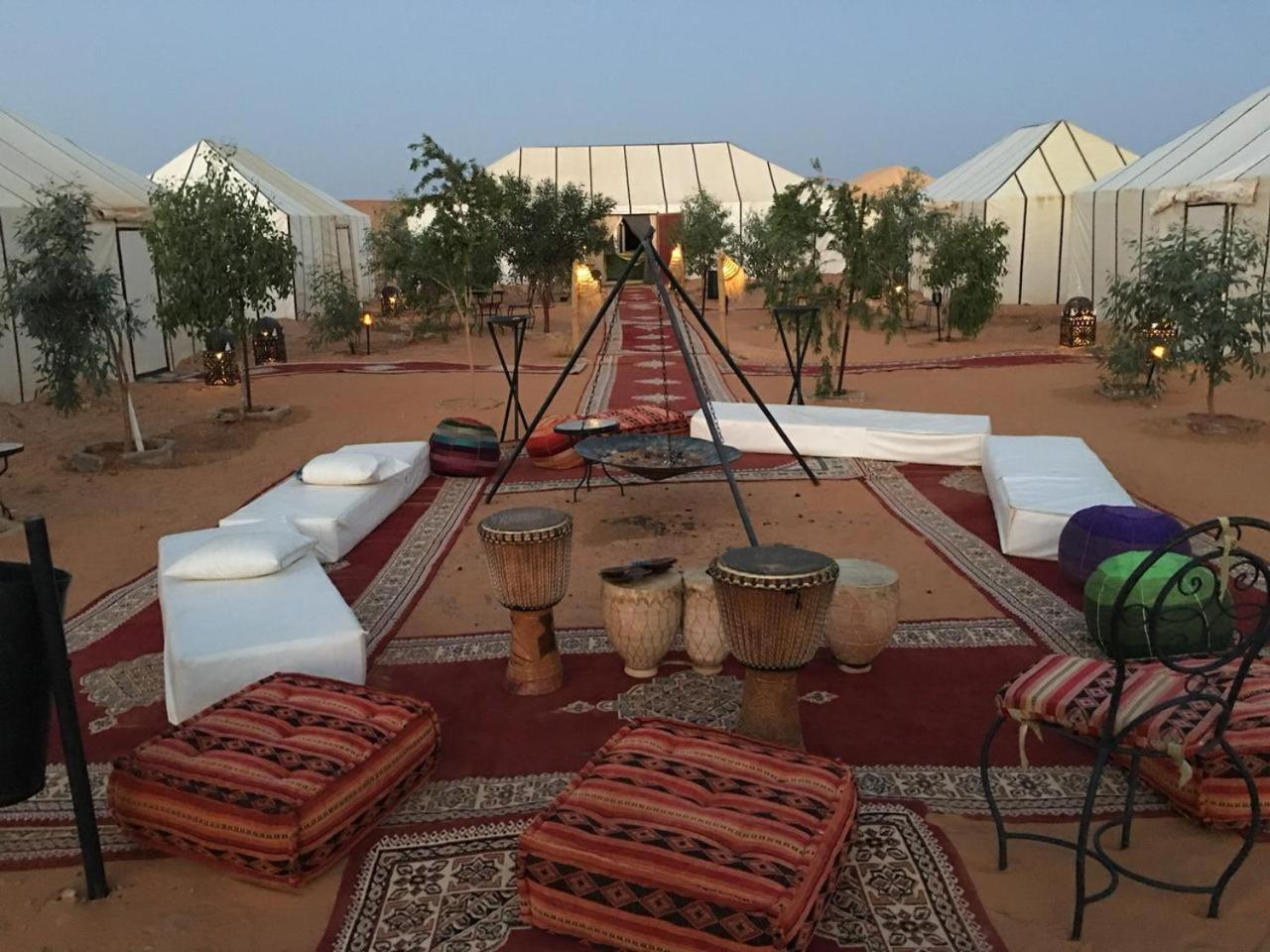 Hotel Luxury Camp & Activities à Merzouga Extérieur photo